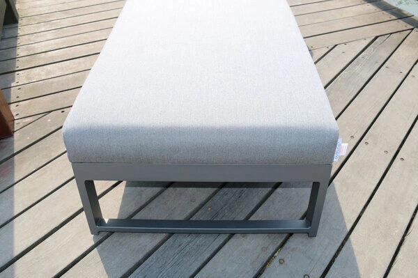 OUTFLEXX Allure Sonnenliege, Flanelle, Alu/Sunbrella, 211 X 74 X 44,5 Cm, Verstellbare Kopfstütze 5 OUTFLEXX Allure Sonnenliege, Flanelle, Alu/Sunbrella, 211 X 74 X 44,5 Cm, Verstellbare Kopfstütze - Image 3