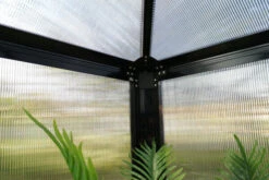 OUTFLEXX Gewächshaus, Schwarz, Alu/Polycarbonat, 295x295x270 Cm, Pulverbeschichtet 17 OUTFLEXX Gewächshaus, Schwarz, Alu/Polycarbonat, 295x295x270 Cm, Pulverbeschichtet -Grüne Freude 6 20086.jpg